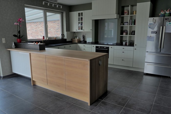 overzicht keuken via frontpaneel pp